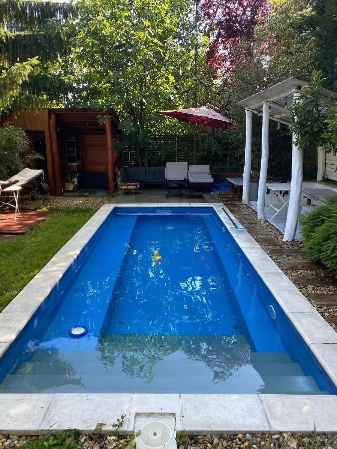 Modern House In Central With Pool Budapest 0*,